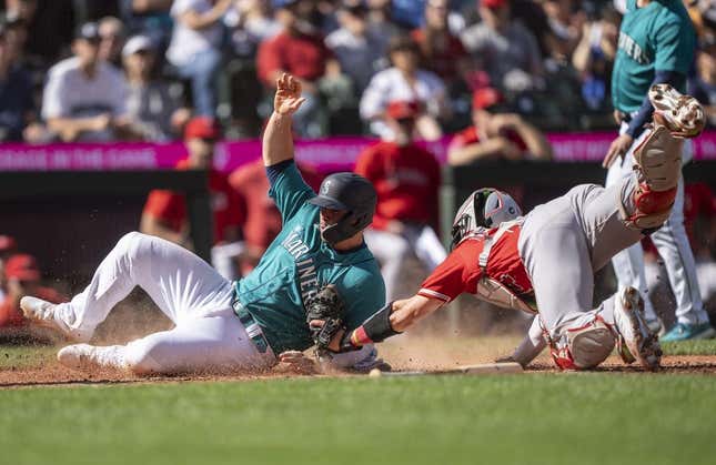 Seattle Mariners on X: TY FRANCE WALKS IT OFF!!! MARINERS WIN