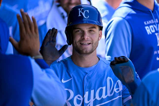 Unvaccinated Andrew Benintendi traded from Royals to Yankees