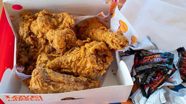 Image for article titled The Best Popeyes Menu Hack You Haven’t Tried Yet