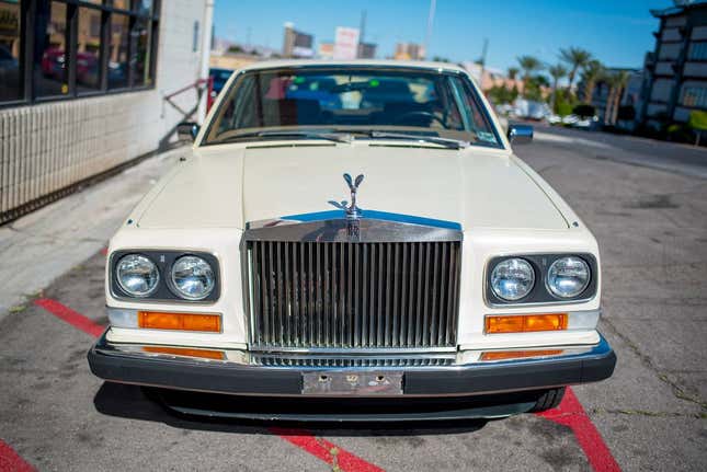 Bild zum Artikel mit der Überschrift: Ist dieser Rolls-Royce Camargue von 1983 für 60.000 US-Dollar ein stattlicher Schnäppchenpreis?