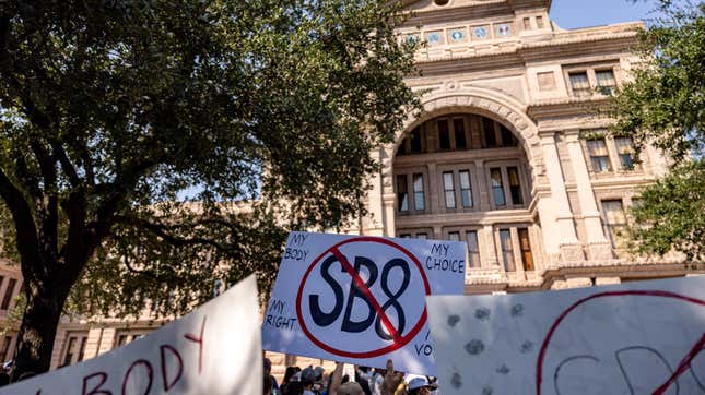 Image for article titled Department of Justice Requests Emergency Court Order To Block Texas Abortion Law