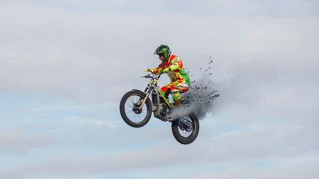 Image for article titled X Games Dirt Biker Forced To Make Emergency Landing After Bird Gets Caught In Engine