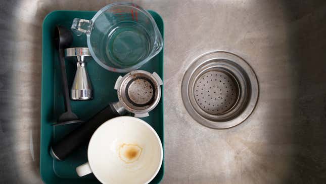 Image for article titled How to Clean Your Coffee Makers, Because It&#39;s Probably Gross in There