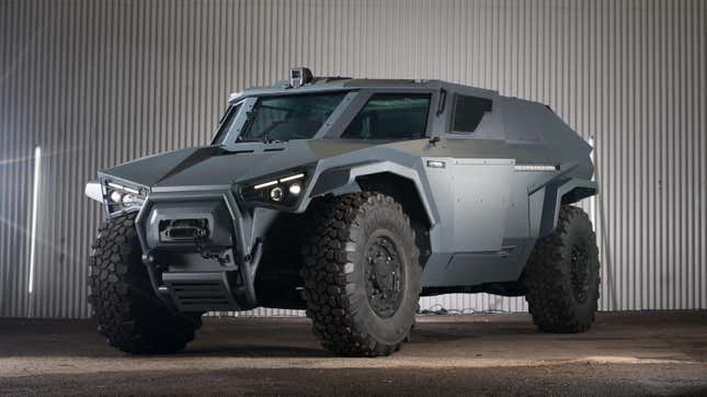 Imagen para el artículo titulado Este monstruoso todoterreno militar parece salido de un videojuego
