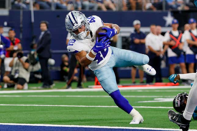 Dallas Cowboys rookie Deuce Vaughn will get share of touches Sunday night