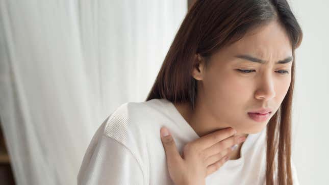 Image for article titled How to Tell When a Sore Throat Is Something Serious