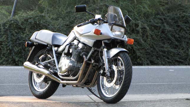 Image for article titled Suzuki Made A Rad Futuristic Motorcycle With A Pop-Up Headlight
