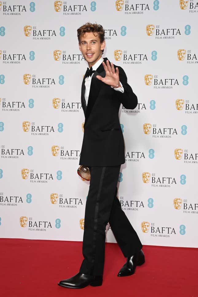 Image for article titled BAFTAs Red Carpet 2023: Prince William and Kate Middleton Mingle With Hollywood Royalty