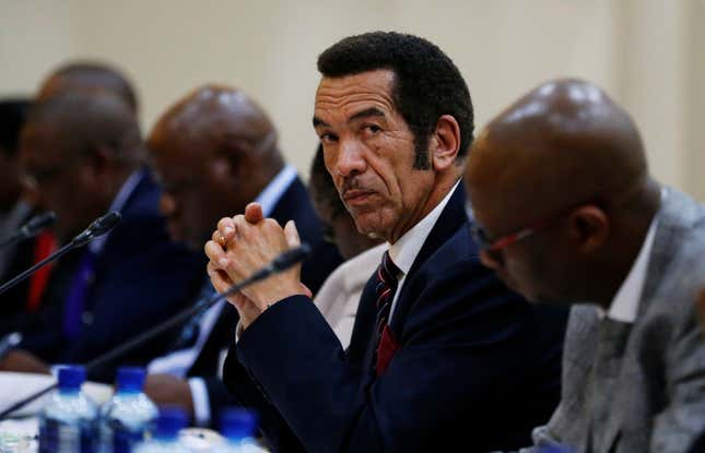 Got my eye on you. Former Botswana president Ian Khama