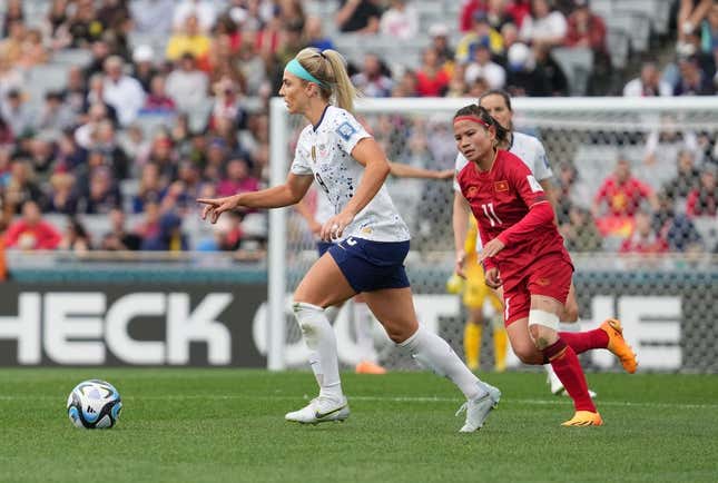 Jul 22, 2023; Auckland, NZL;  USA midfielder Julie Ertz (8) controls the ball against Vietnam midfielder Thai Thi Thao (11) in the first half of a group stage match in the 2023 FIFA Women&#39;s World Cup at Eden Park.