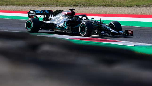 Image for article titled This Is What Makes Mercedes F1 Cars So Slow In Dirty Air