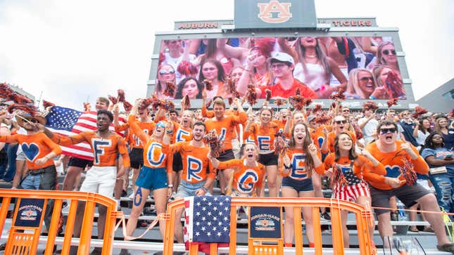 Image for article titled White Football Fans Chanted &#39;F--k Joe Biden&#39; on 9/11. At Auburn, It&#39;s an American Tradition