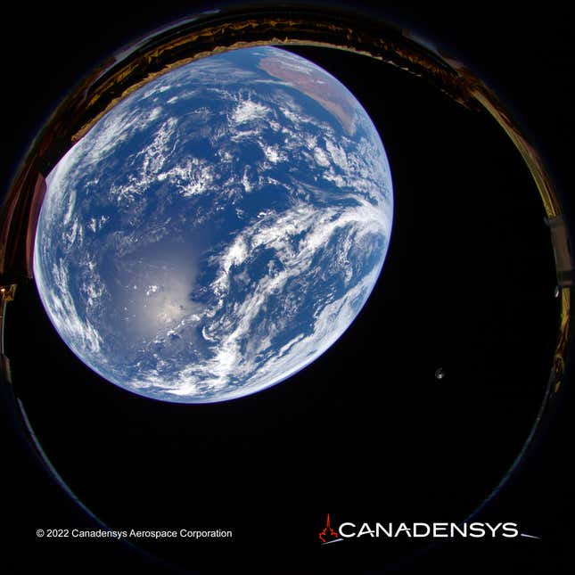Imagen para el artículo titulado La nueva misión espacial privada de Japón en dirección a Luna ya ha dejado varias fotos de la Tierra para el recuerdo