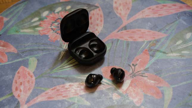 Imagen para el artículo titulado Galaxy Buds Pro, análisis: Samsung da con la tecla para plantar cara a los AirPods Pro de Apple