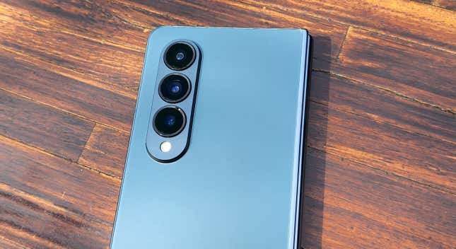 Imagen para el artículo titulado Análisis del Samsung Galaxy Z Fold 4: una pantalla enorme cada vez más útil
