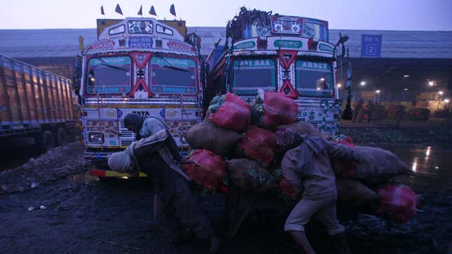 Image for article titled Borders:インド農民は何に怒っているのか