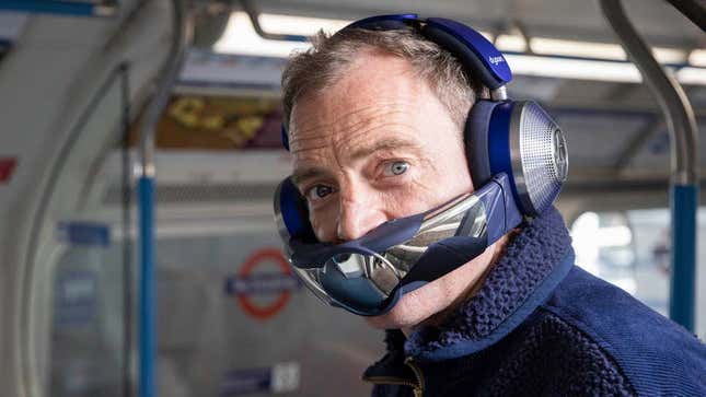Imagen para el artículo titulado Los primeros auriculares inalámbricos de Dyson envían aire fresco a tu cara