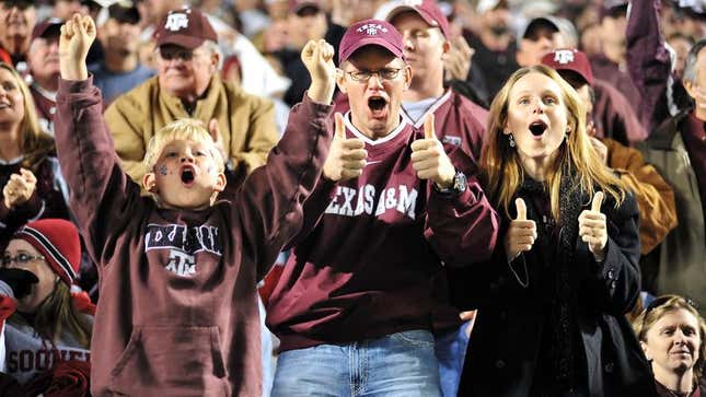 Image for article titled Texas A&amp;M Fans Celebrate 1999 Alamo Bowl Victory Over Penn State