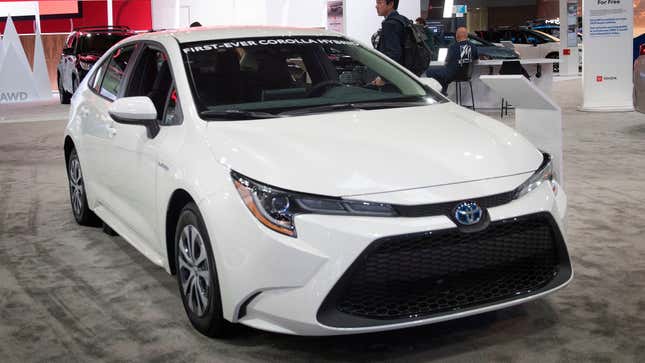 Image for article titled New Toyota Patent Lets Your Autonomous Car Decide When It Wants A Wash