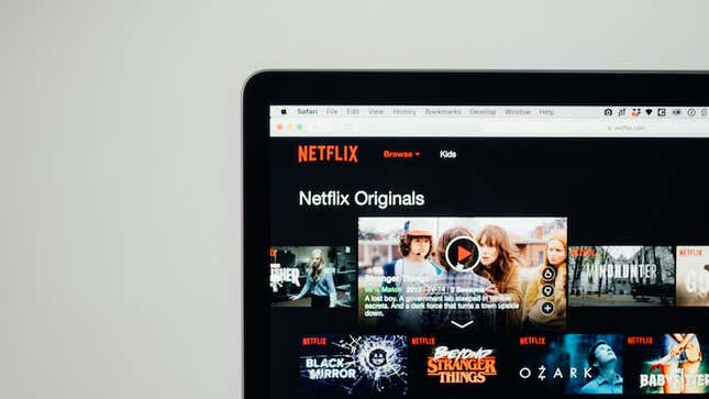 Netflix está trabajando en una función para que puedas ver tus series o películas favoritas hagas lo que hagas.