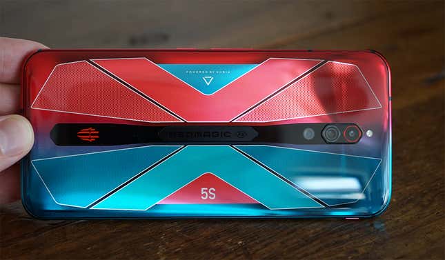 Imagen para el artículo titulado Nubia RedMagic 5S: toda la potencia que necesitas para jugar y una cámara sorprendente por 579 euros