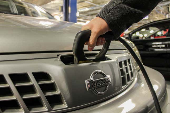 Image for article titled Nissan Designed a Mass-Market Electric Car in 1998. Here's Why You've Never Heard of It