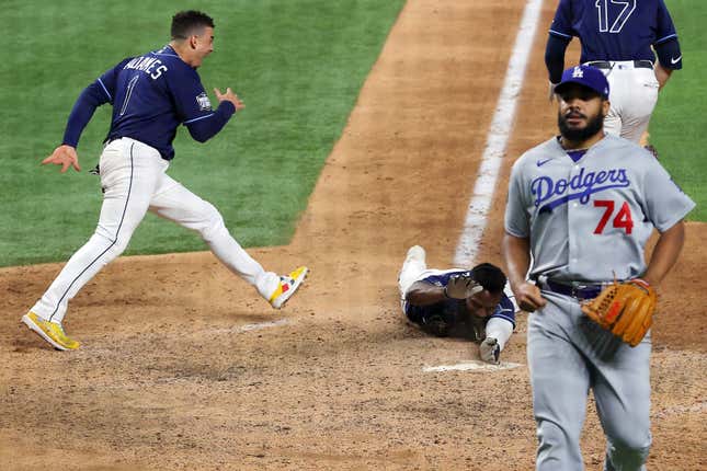 Yankees-Dodgers series whets the appetite for an October clash