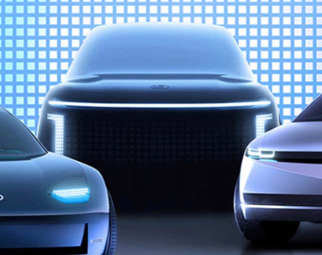 Imagen para el artículo titulado Hyundai anuncia su marca de autos eléctricos y revela tres modelos de aires futuristas