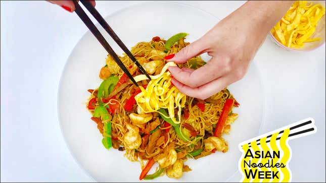 Image for article titled Chef Curry: How to make Singapore Noodles
