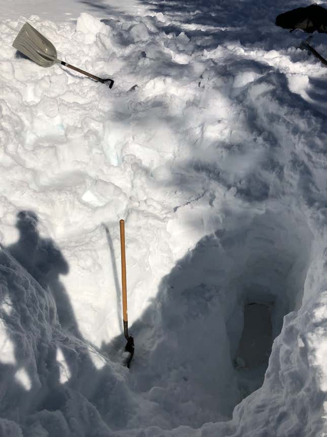 Image for article titled A Tesla Engineer's Jeep Ended Up Under 10 Feet of Snow for Months and It's Still There