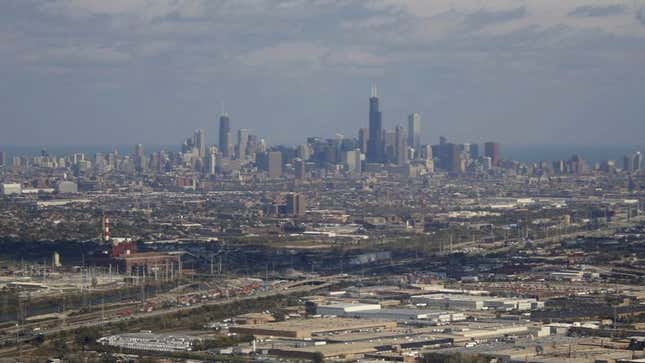 Image for article titled Environmental Study Finds Air In Chicago Now 75% Bullets