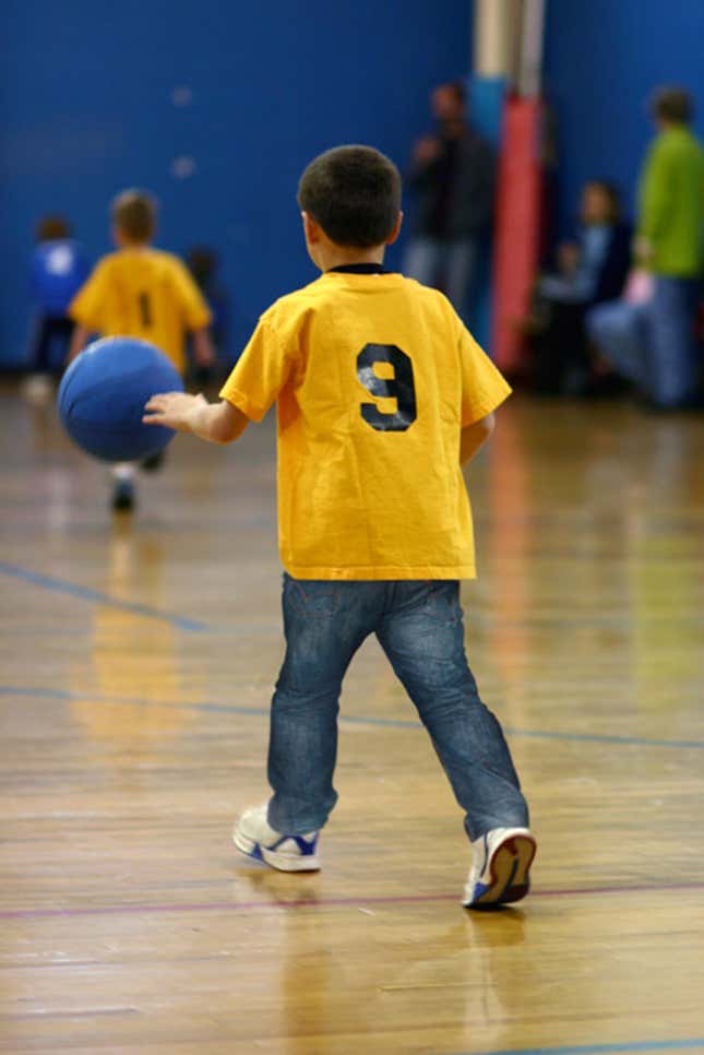 Image for article titled That One Kid In Rec Basketball League Always Wearing Jeans During Games
