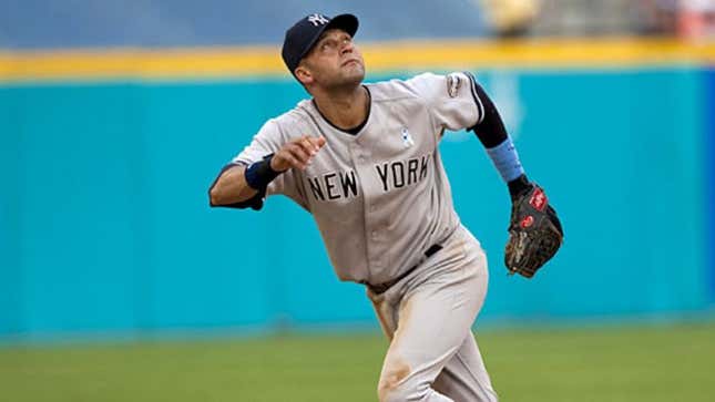 Image for article titled Derek Jeter Makes Easy Play Look Easy