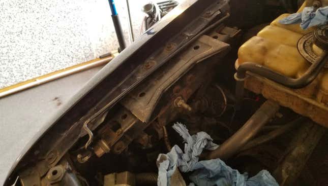 Image for article titled The Quirks That Make My European 250,000 Mile Diesel Manual Chrysler Minivan So Awesome