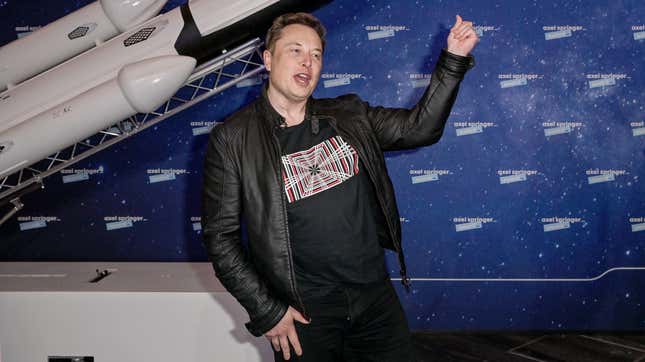 Elon Musk arrives on the red carpet for the Axel Springer Awards ceremony, in Berlin, Germany on December 1, 2020.