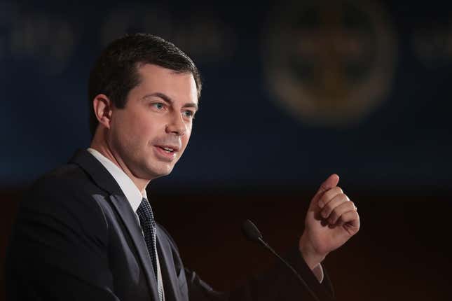  Democratic presidential candidate and South Bend, Indiana Mayor Pete Buttigieg speaks to an overflow crowd during a luncheon hosted by the City Club of Chicago on May 16, 2019 in Chicago, Illinois.