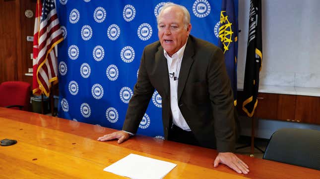 Image for article titled Former UAW President Was Raided By Feds At Gunpoint: Report
