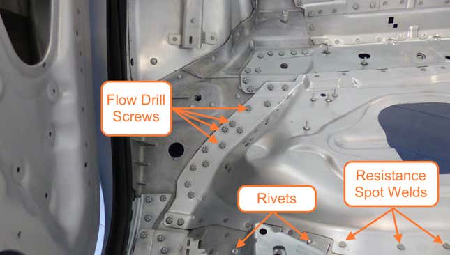 Image for article titled All The Crazy Engineering Details That Make The 2019 Porsche Cayenne Actually Fascinating