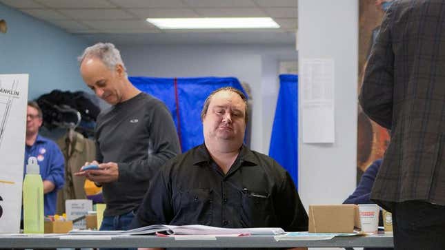 Image for article titled Voter Dreading Being Sent Over To Visibly Stupid Poll Worker