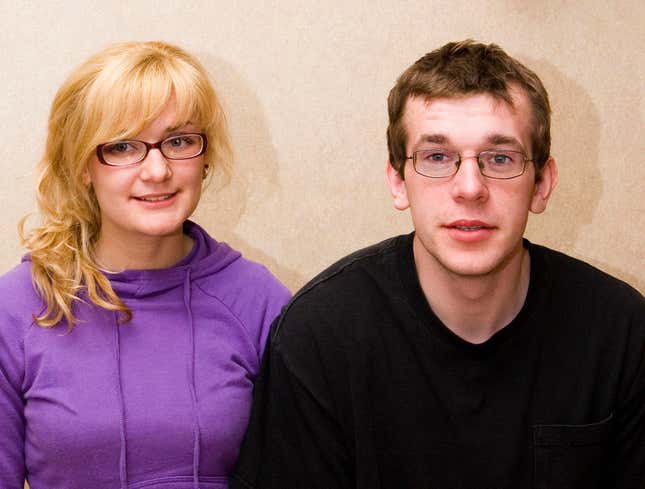 Image for article titled Couple Decide They’re Better Off As Siblings