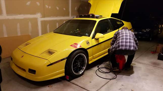 Image for article titled A Michigan Man is Fixing His Late Father&#39;s Highly-Modified Pontiac Fiero and I&#39;m Going to Help Him