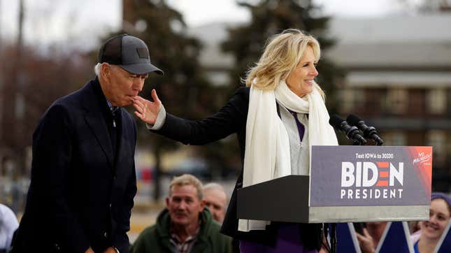 Image for article titled I Honestly Love Horny Joe Biden Biting Jill Biden&#39;s Finger