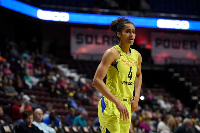 Image for article titled WNBA Star Skylar Diggins, Fed Up With Lack of Support, Reveals She Played Entire 2018 Season While Pregnant