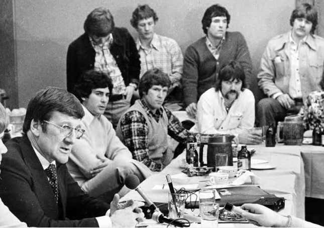 Image for article titled The Cleveland Barons' NHL Existence Was A Short And Spectacular Disaster