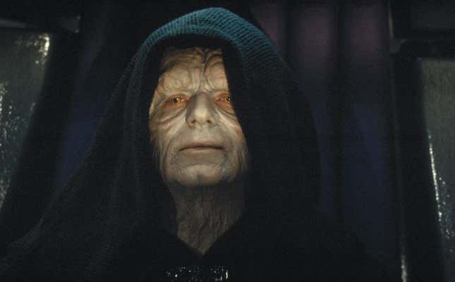 Imagen para el artículo titulado El actor que da vida al Emperador Palpatine dice que George Lucas no lo habría traído de vuelta