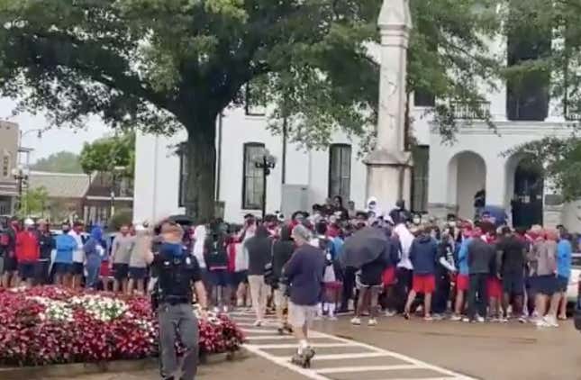 Image for article titled Ole Miss Football Players Walk out of Practice, Protest Police Brutality in Front of Confederate Statue