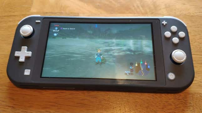 Image for article titled New Videos Suggest the Nintendo Switch Lite Might Have a Drift Problem Too