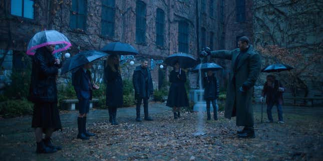 Imagen para el artículo titulado La extraña serie de superhéroes The Umbrella Academy regresará para una segunda temporada en Netflix