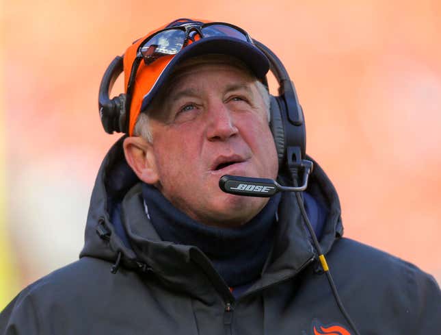 Image for article titled Broncos Players Claim They&#39;ll Really Miss John Fox&#39;s Air Of Utter Confusion
