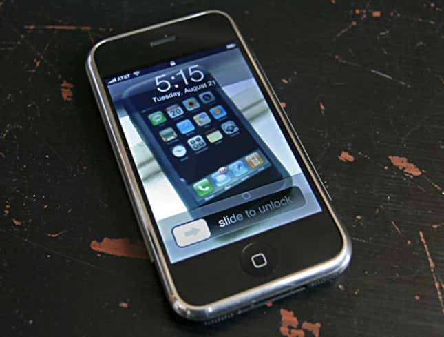 Image for article titled Picture Of iPhone Used As iPhone Wallpaper